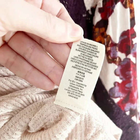 Free People Casual Clash Balloon Sleeve Thermal Top Rose Petal Print Women's XS - Picture 7 of 8